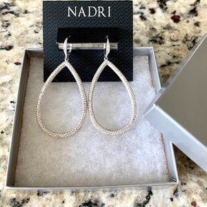 NADRI earrings new